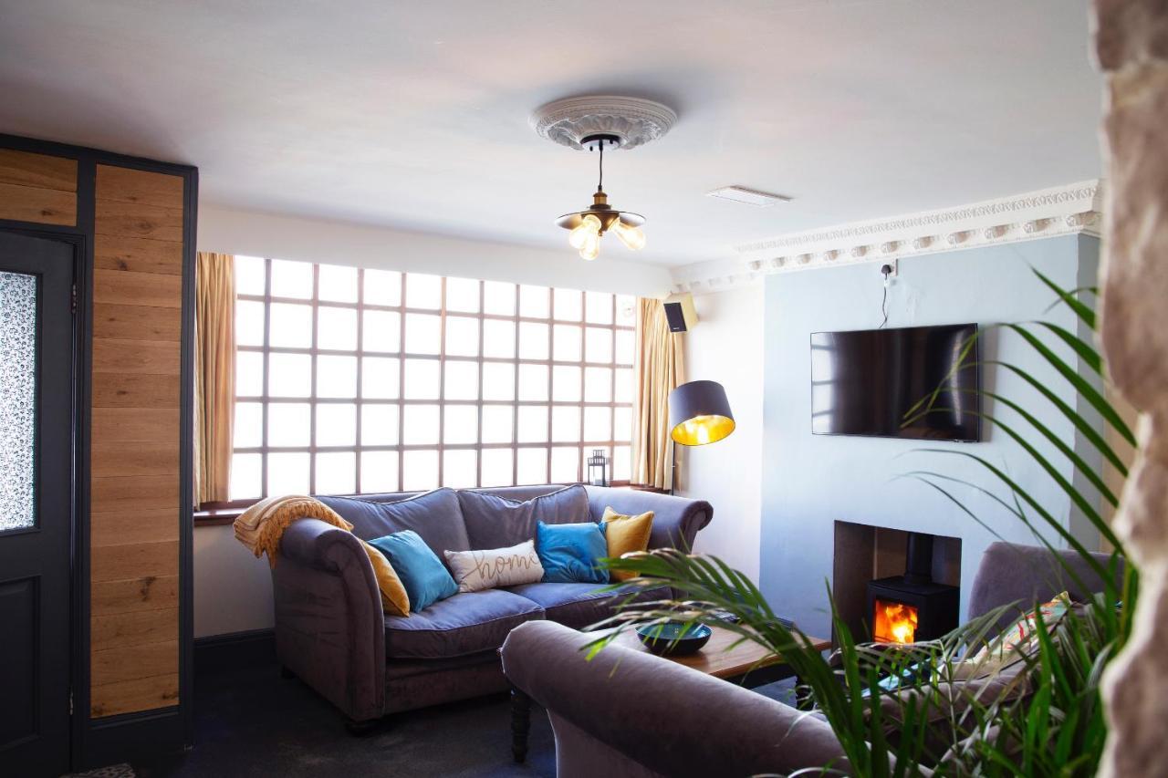 Cosy Open Plan Harbourside Inn With Superking Beds, Wood Burning Stove And Bar Torquay Exterior foto